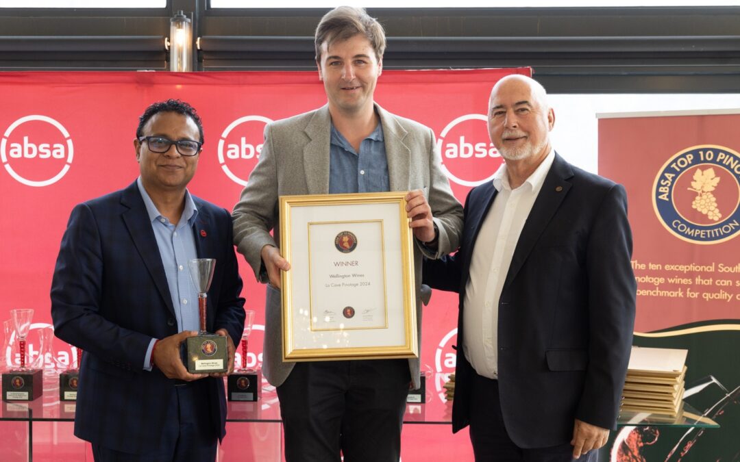 A landmark 10th ABSA Top 10 award for La Cave Pinotage